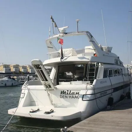 Bateau-hôtel Beautiful&magnific Yacht *