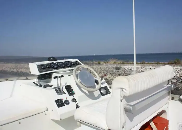 Beautiful And Magnific Yacht Lisboa