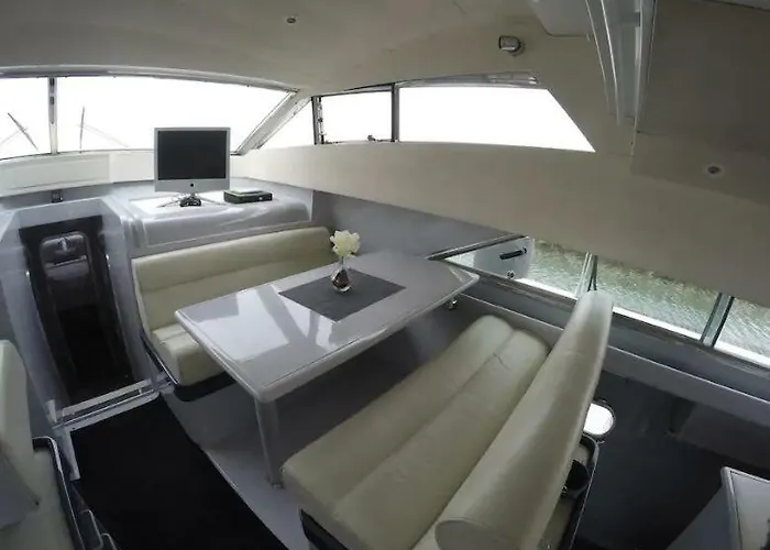 Beautiful And Magnific Yacht Botel