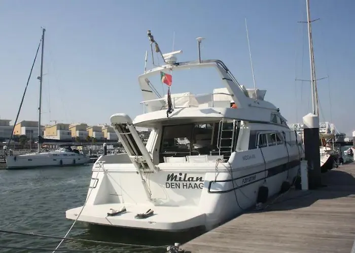 ספינת מלון Beautiful And Magnific Yacht *