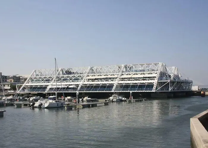 Beautiful And Magnific Yacht ספינת מלון *
